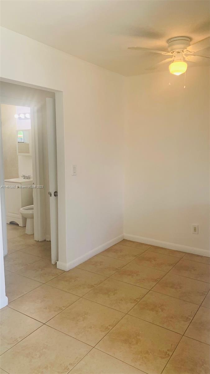 932 MOFFETT CONDO - Residential