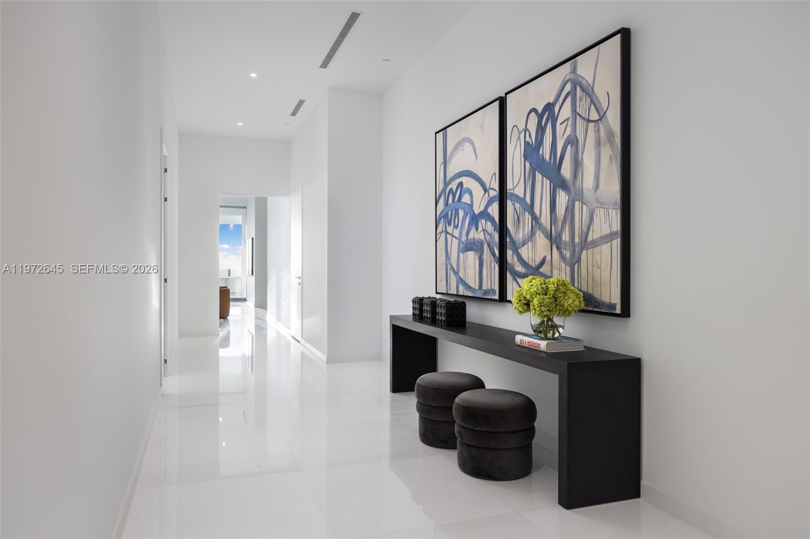 MET 1 CONDO - Residential