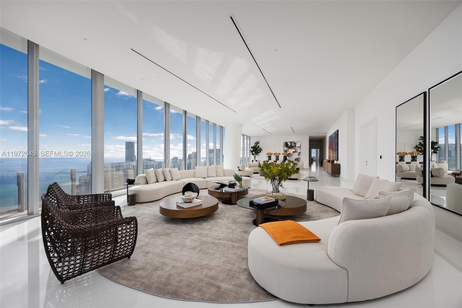MET 1 CONDO - Residential