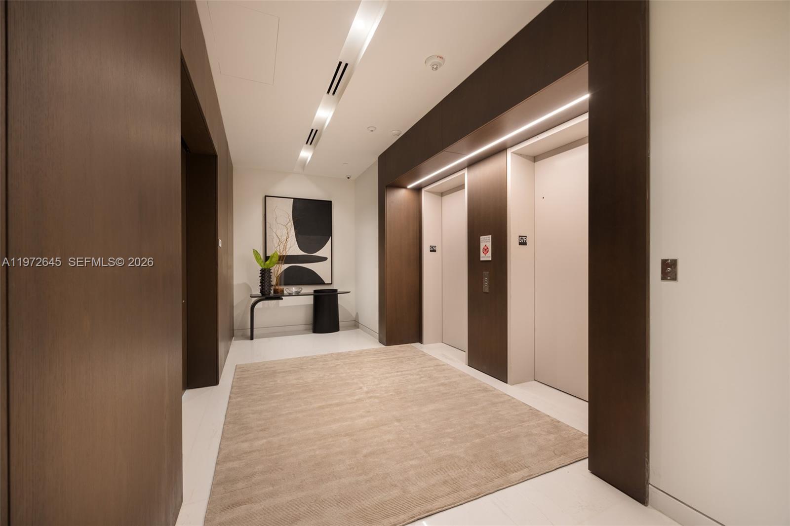 MET 1 CONDO - Residential