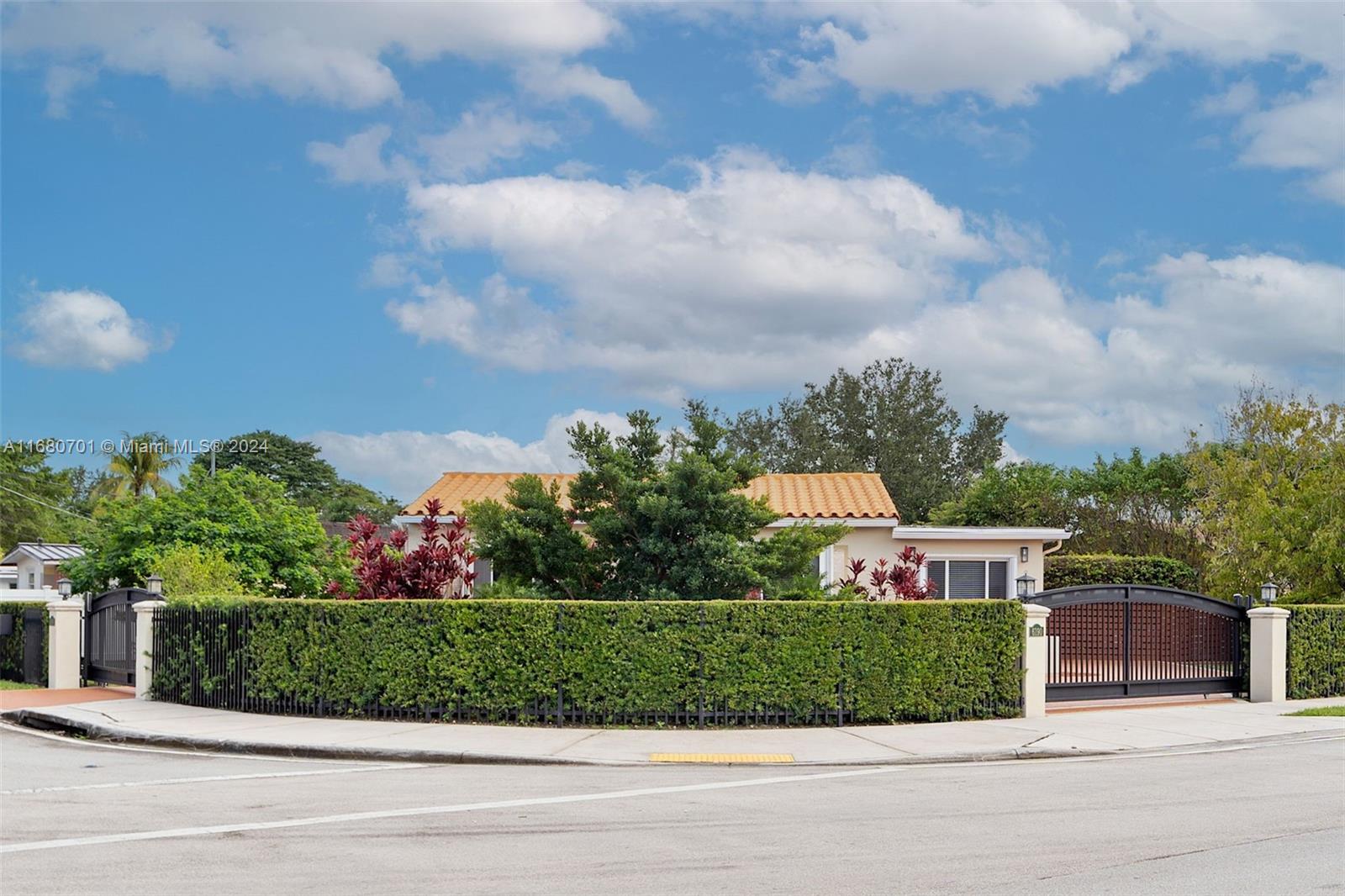 CORAL WAY PARK SEC B - Residential