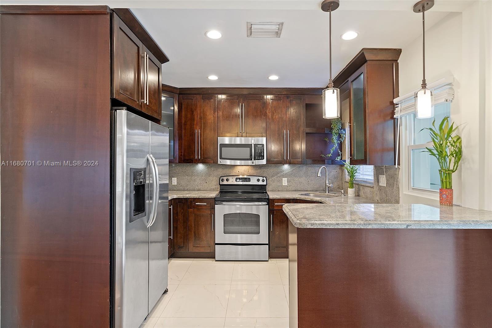CORAL WAY PARK SEC B - Residential