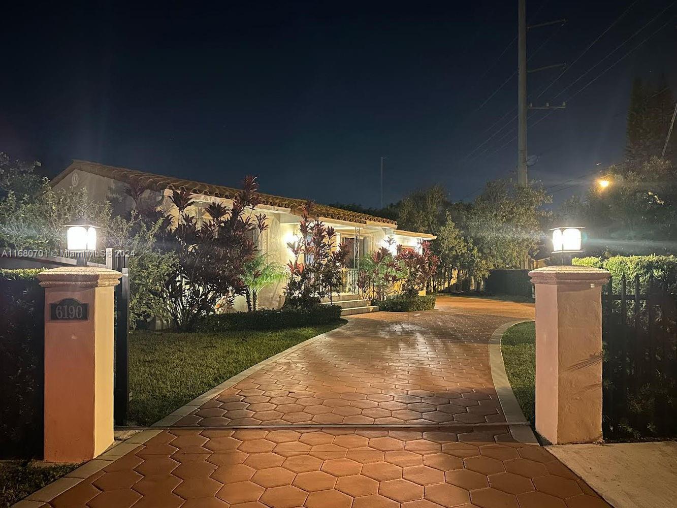 CORAL WAY PARK SEC B - Residential