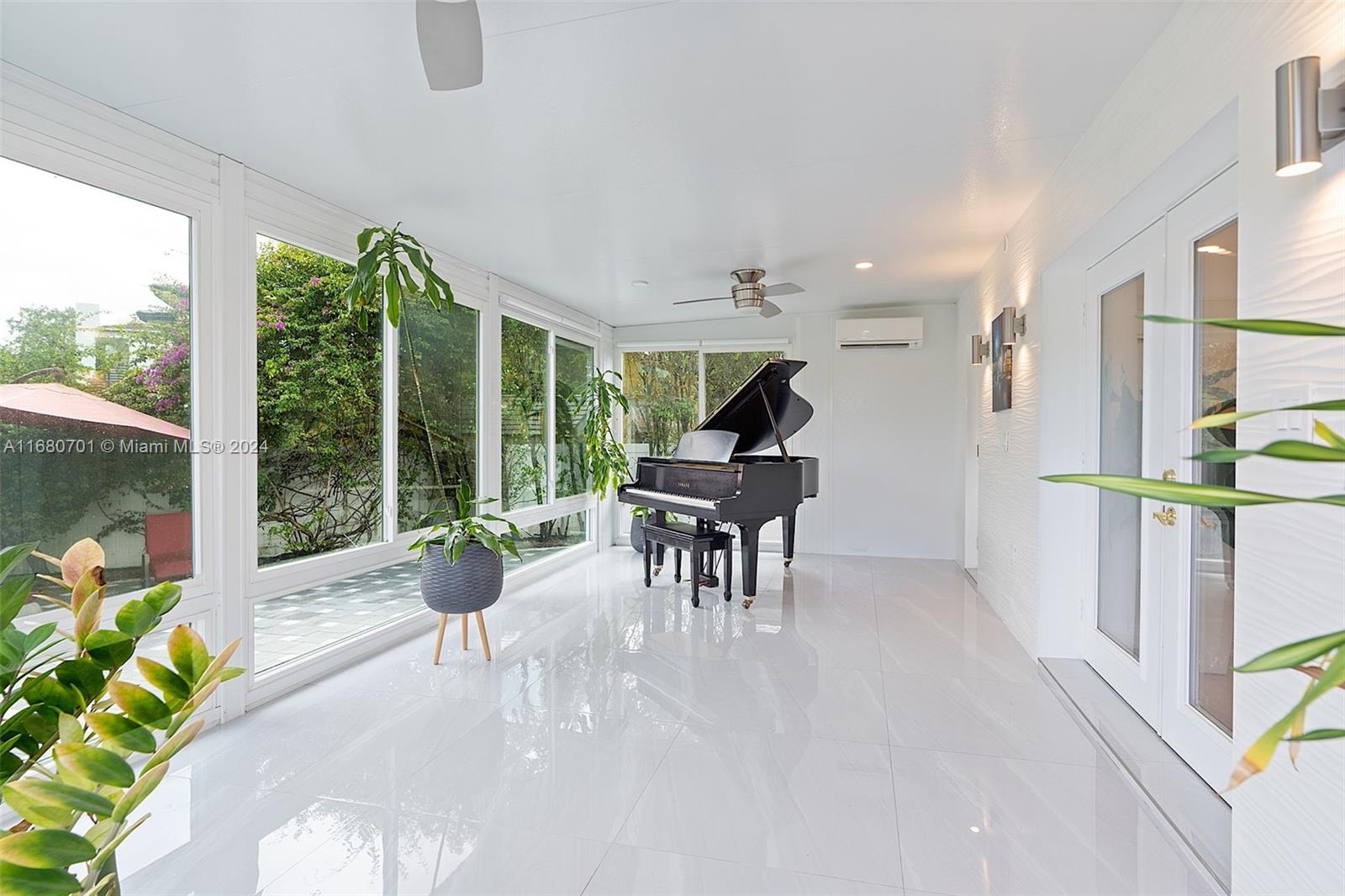 CORAL WAY PARK SEC B - Residential