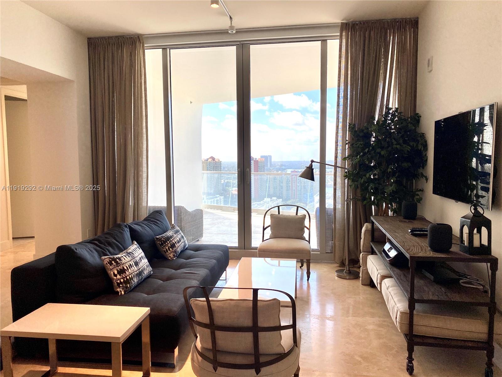 JADE SIGNATURE CONDO - Residential