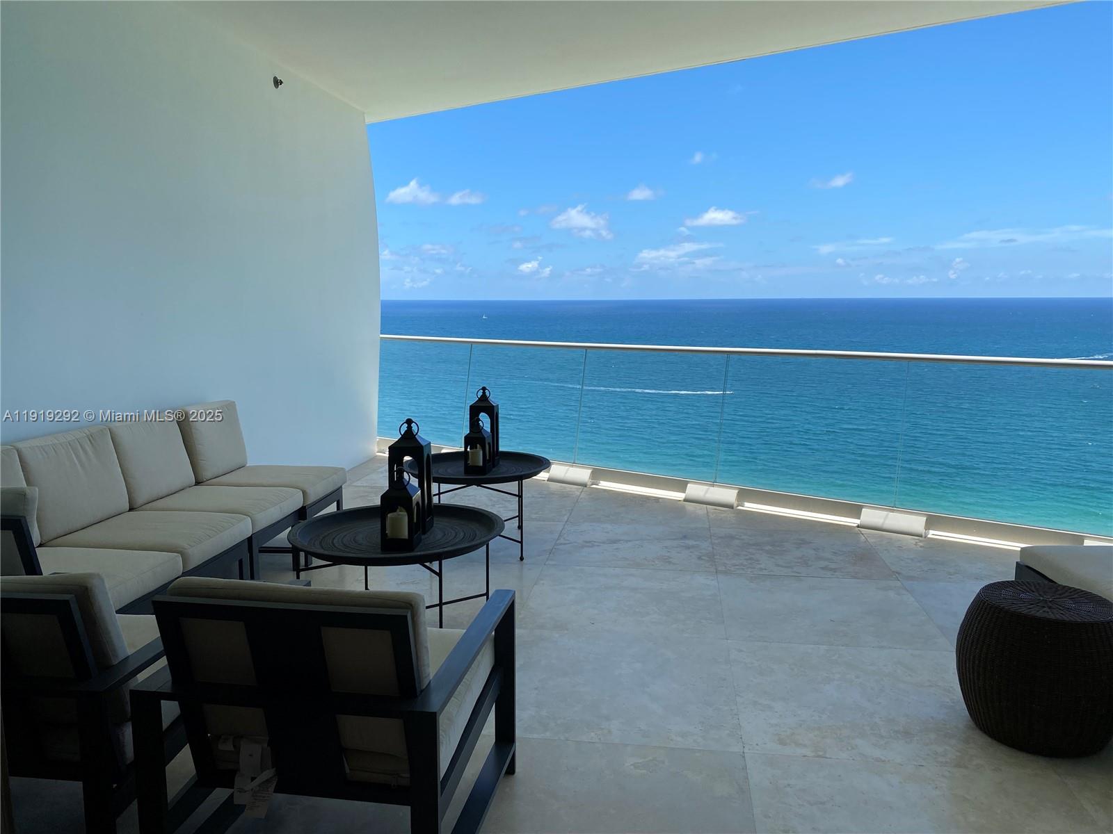 JADE SIGNATURE CONDO - Residential