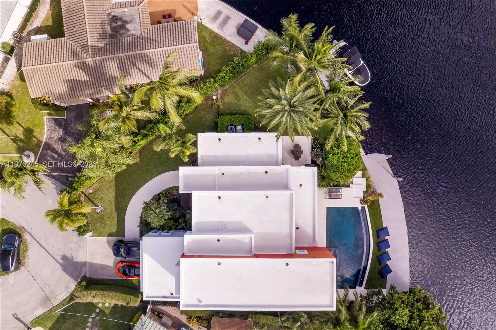 SOUTH CORAL POINT - Residential