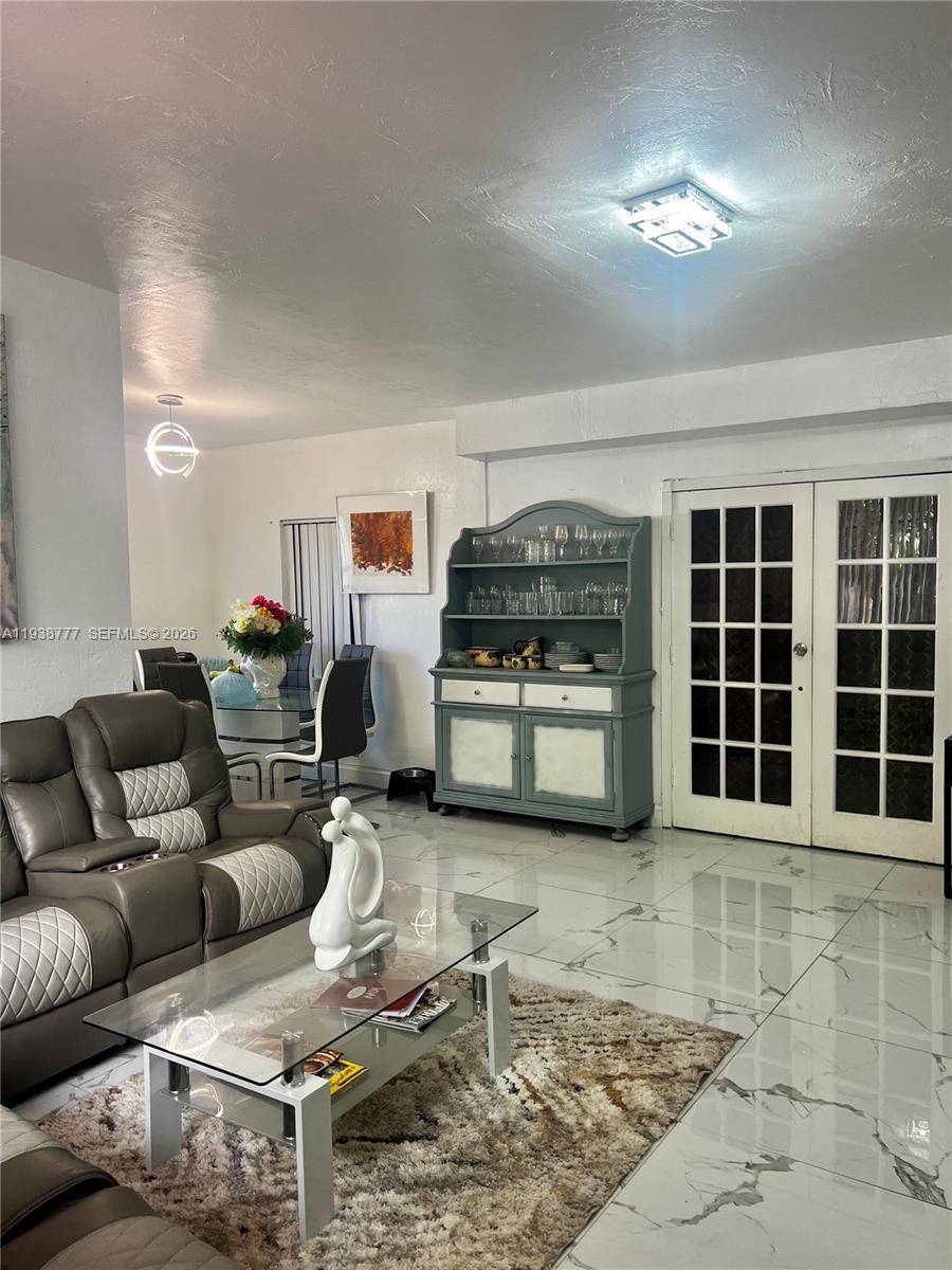 WEST MIAMI SHORES SEC D - Residential