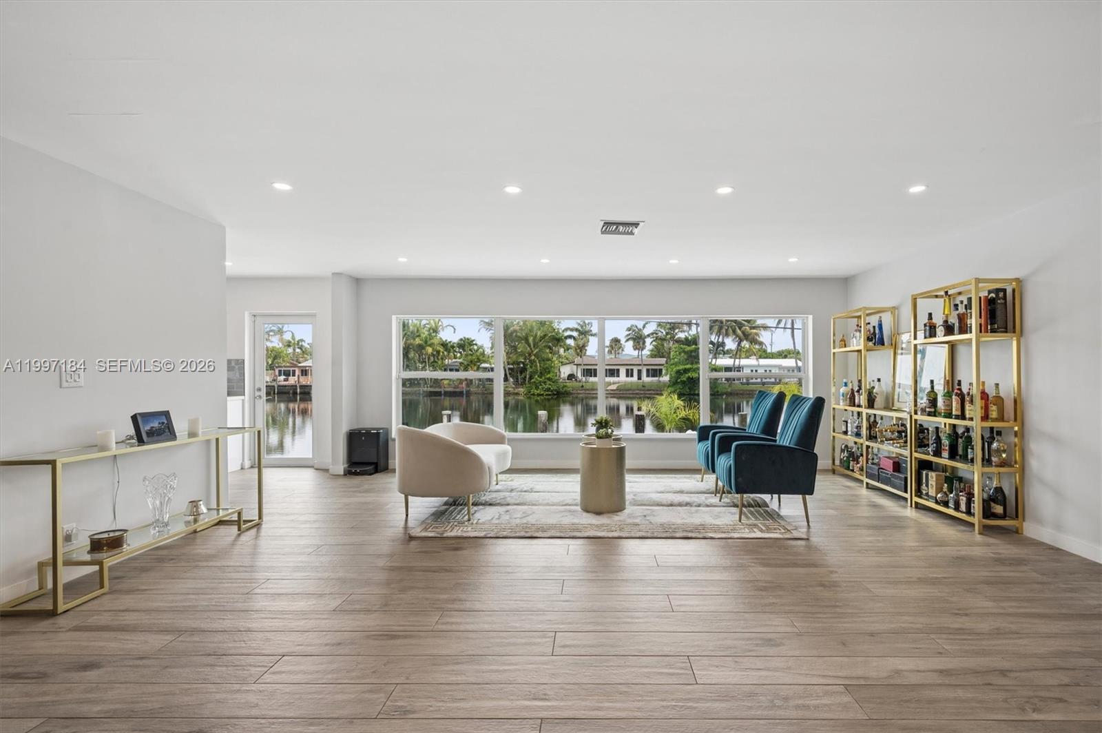 JENADA VILLAS - Residential