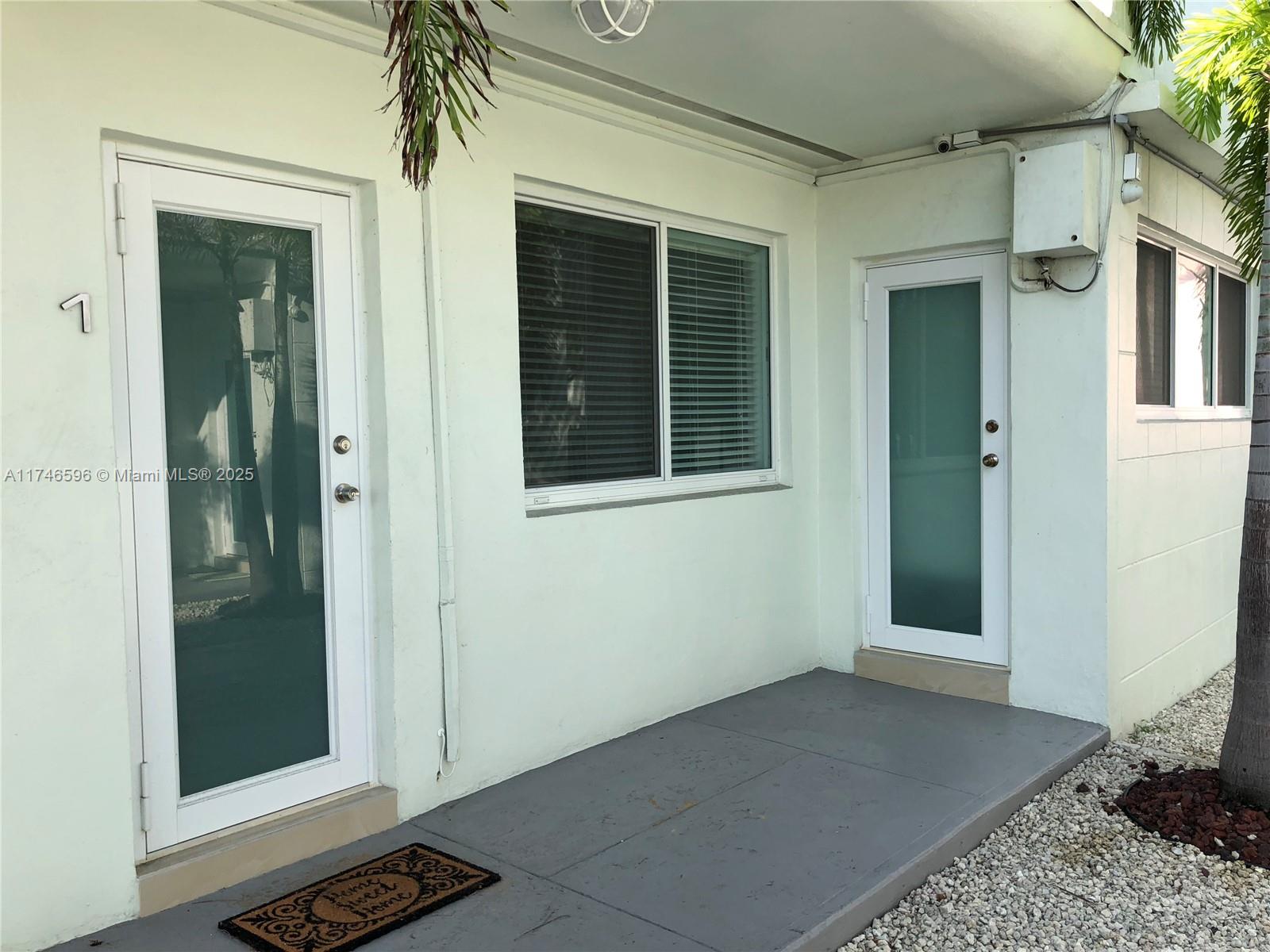 BISCAYNE BCH SUB - Residential Lease