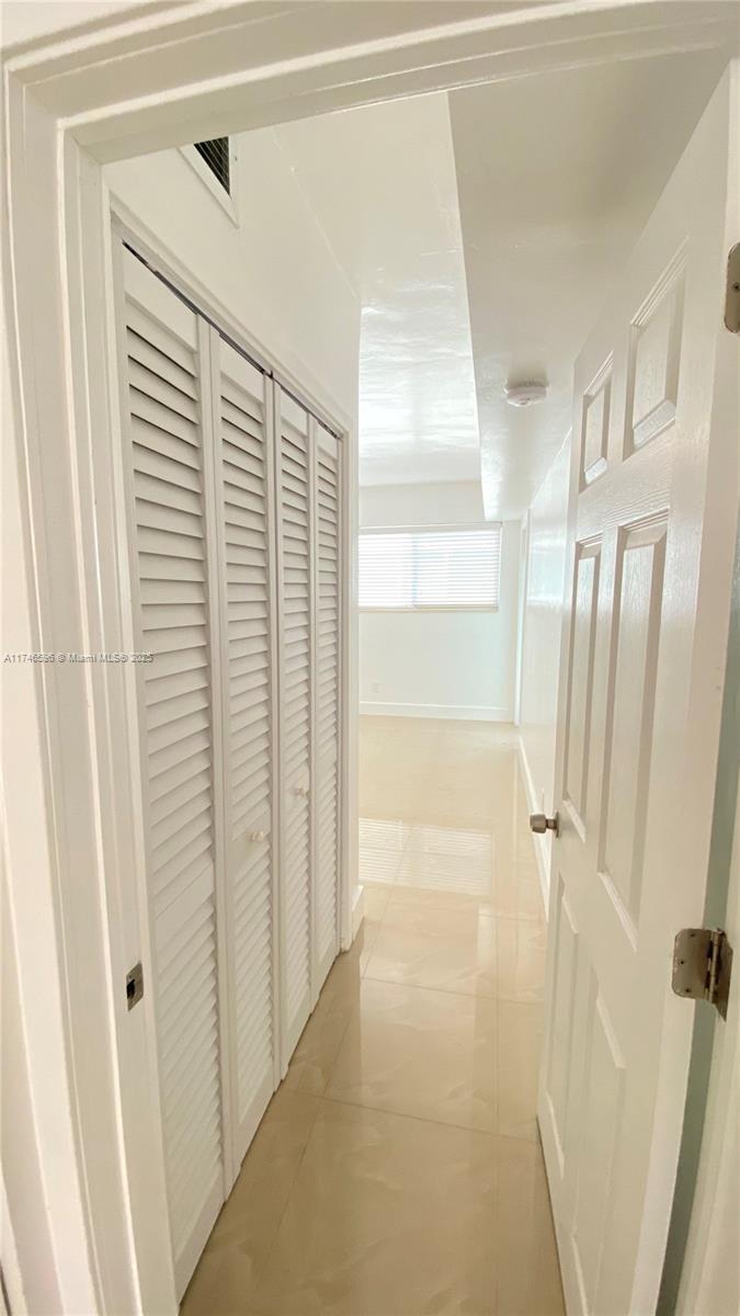 BISCAYNE BCH SUB - Residential Lease