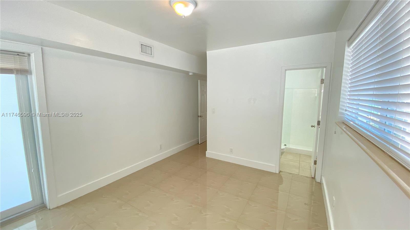 BISCAYNE BCH SUB - Residential Lease