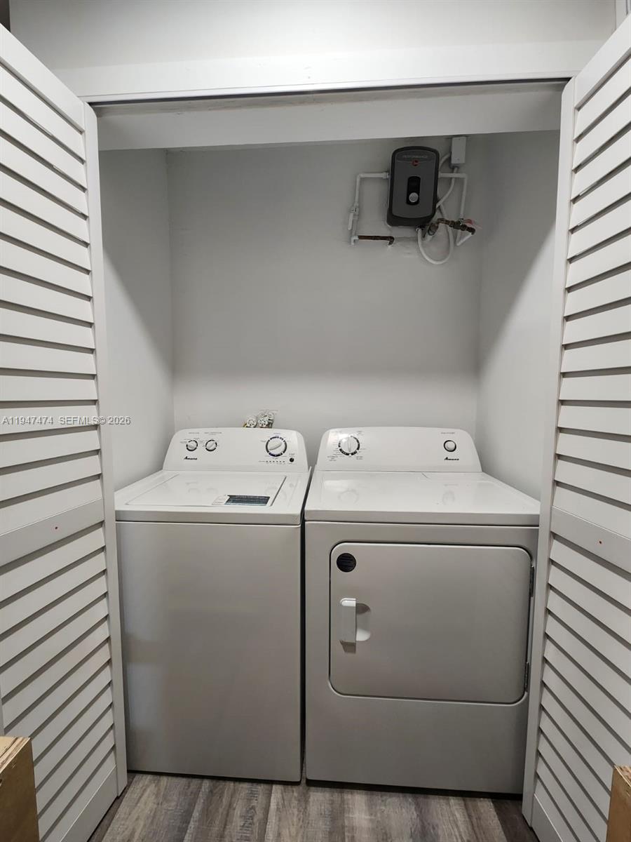 ARBOR KEYS CONDO - Residential