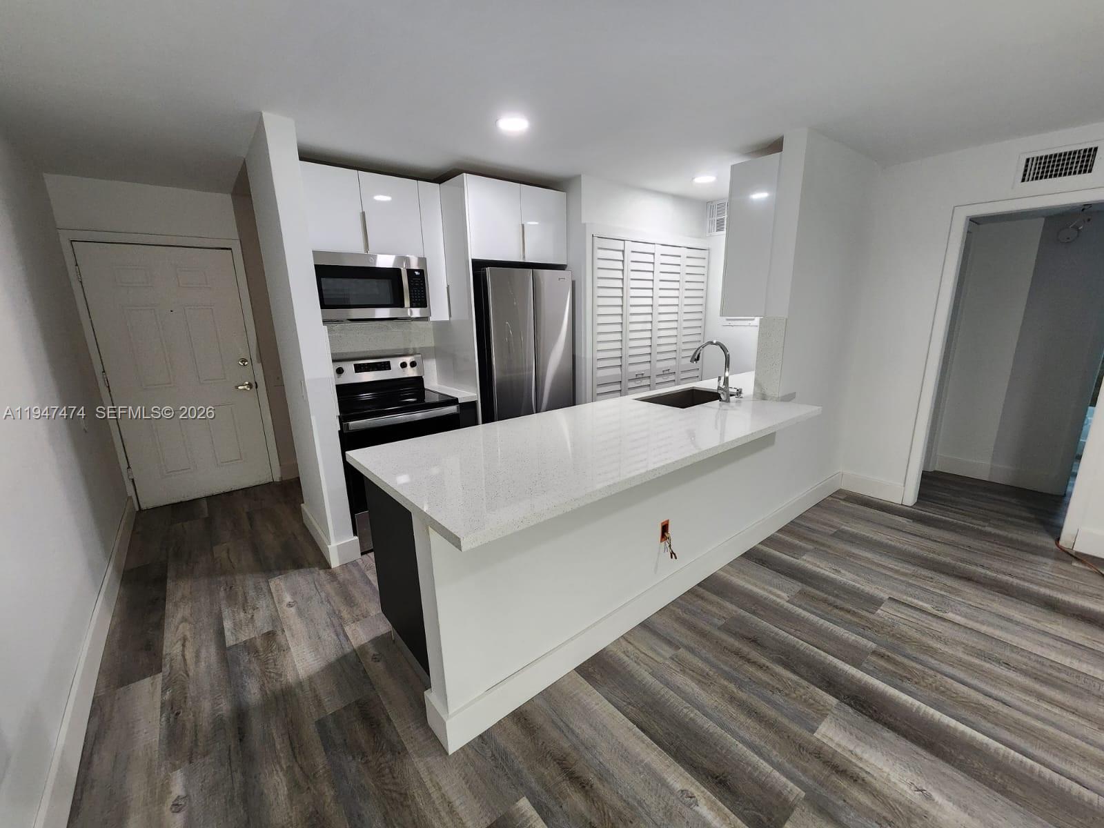 ARBOR KEYS CONDO - Residential
