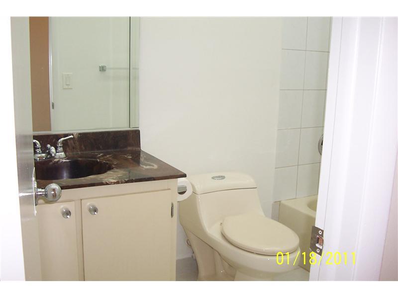 CREEKSIDE VILLAS SEC 2 - Residential Lease