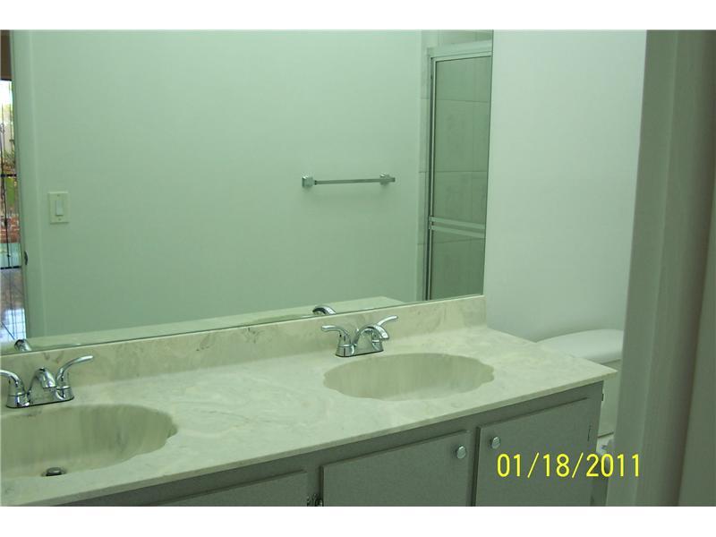 CREEKSIDE VILLAS SEC 2 - Residential Lease