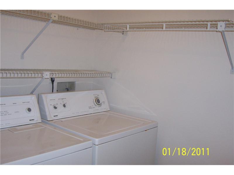 CREEKSIDE VILLAS SEC 2 - Residential Lease