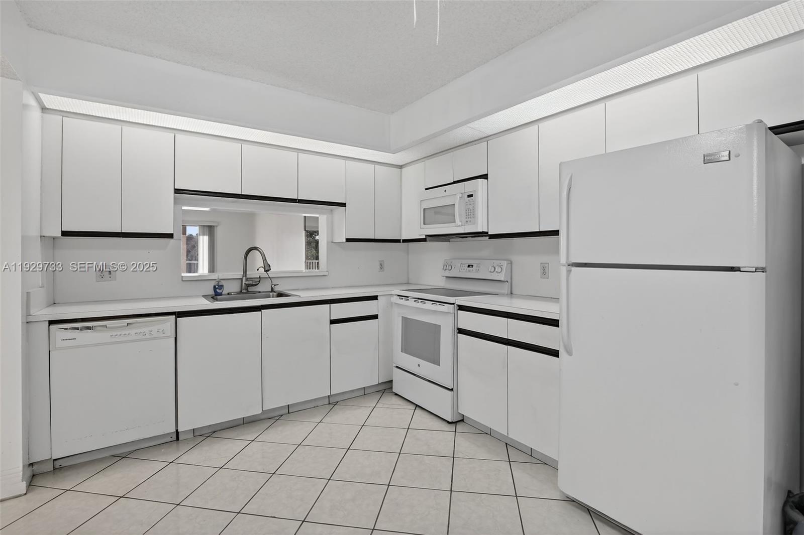 BUCKINGHAM AT CENTURY VIL - Residential Lease