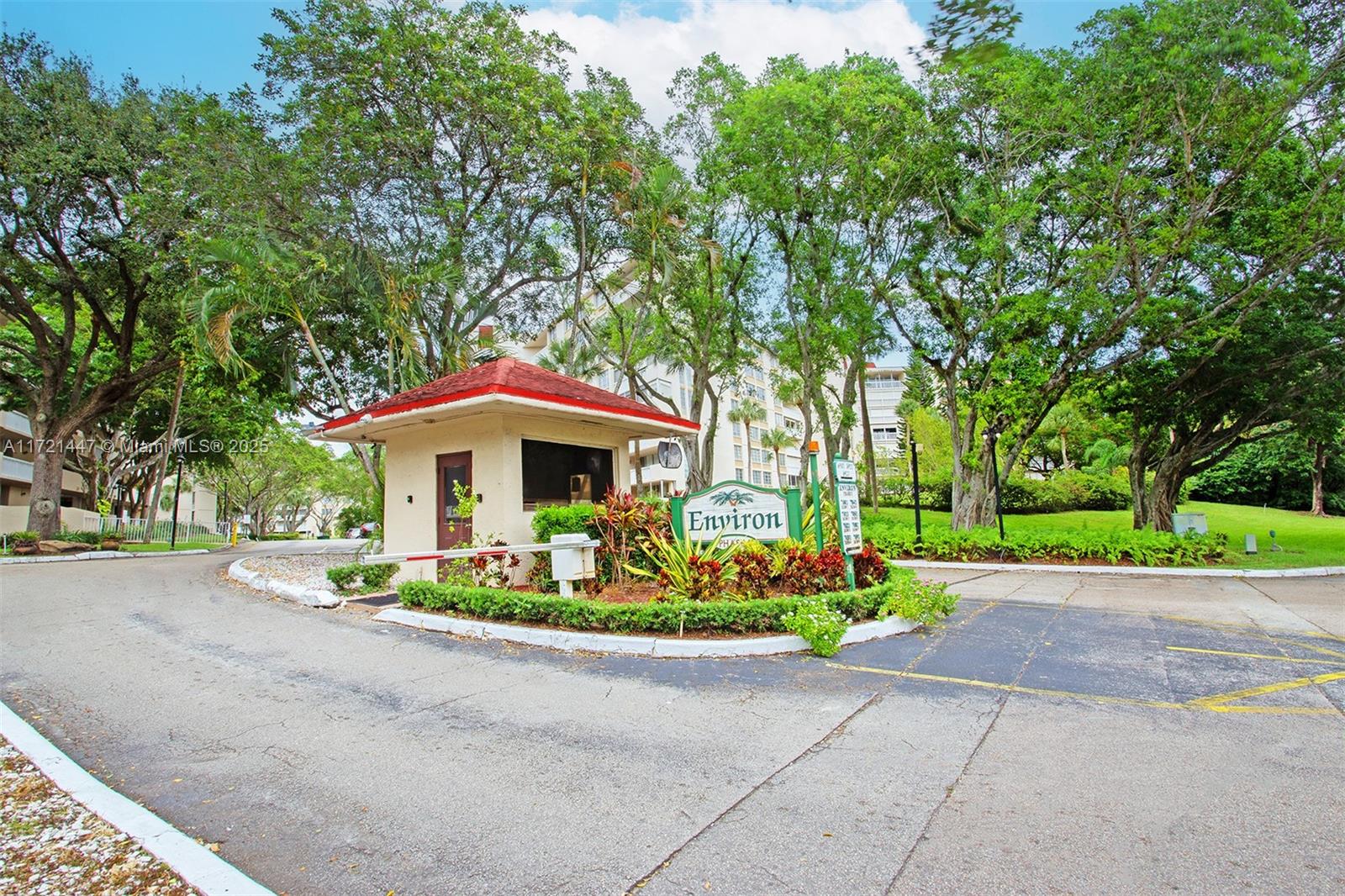 Beautiful fully remodeled space! Bathrooms, Bedrooms, Living Areas have been remodeled to
accentuate great luxury living! This property is move in ready and you only need your own furniture. This property is located on the 5th floor, which creates an escape to a serene space into
the balcony overlooking the lake. The property is 2 Bedroom 2 Bathroom with Stainless Steel Appliances and a
Nest Thermostat that allows great climate control. Your covered parking will protect your car from the natural
elements. Association Includes Cable, Internet, Bowling Alley, Library, Gym, Pool, Barbeque Area, Community
Activities, Cleaning Company, Bulk Trash, Gated Key Card, Water, 24 Hour Surveillance Camera, Theatre,
Rooms and more...