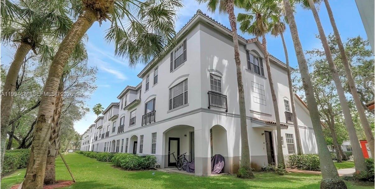 VILLAS DE TUSCANY CONDO - Residential