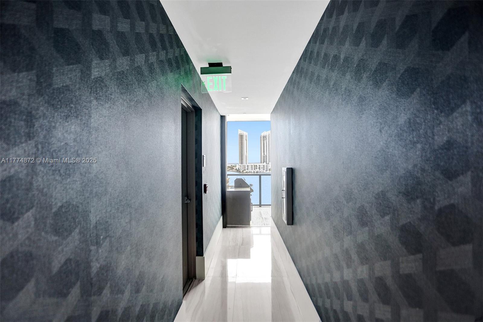 PRIVE CONDO - Residential Lease