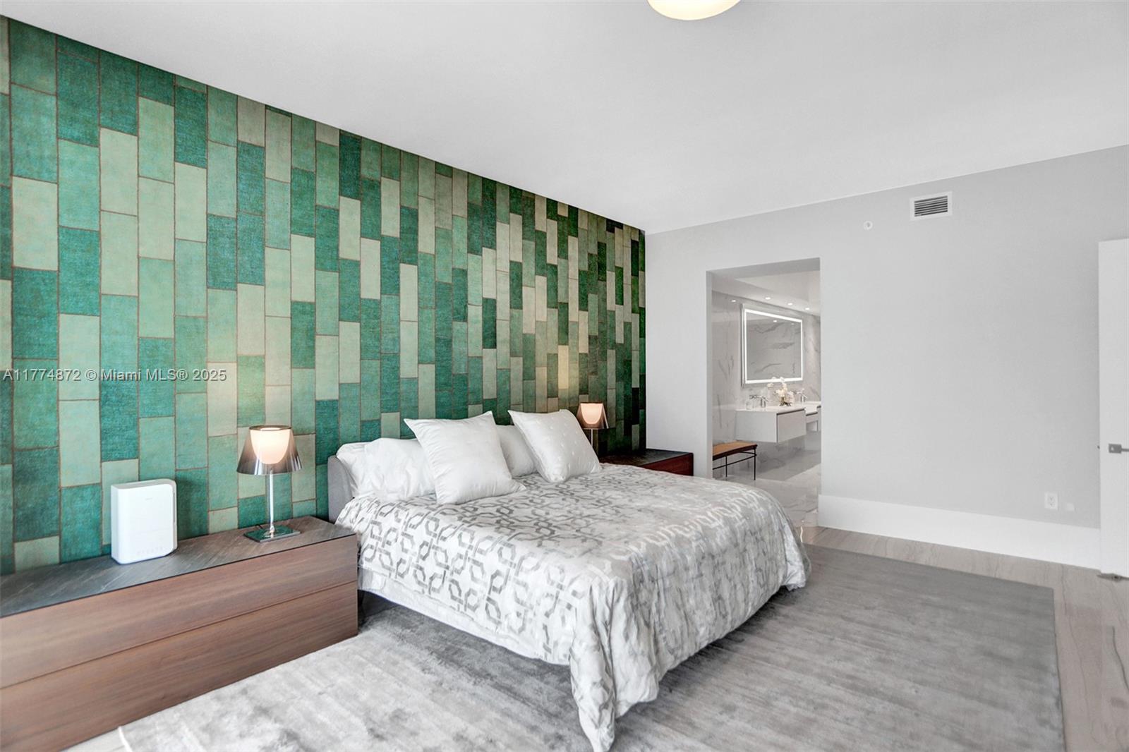 PRIVE CONDO - Residential Lease