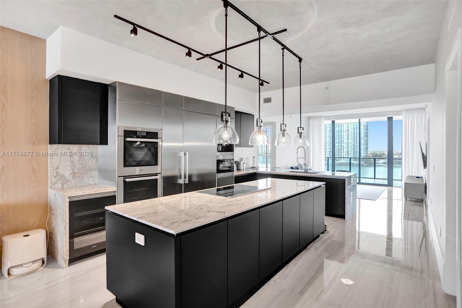 PRIVE CONDO - Residential Lease