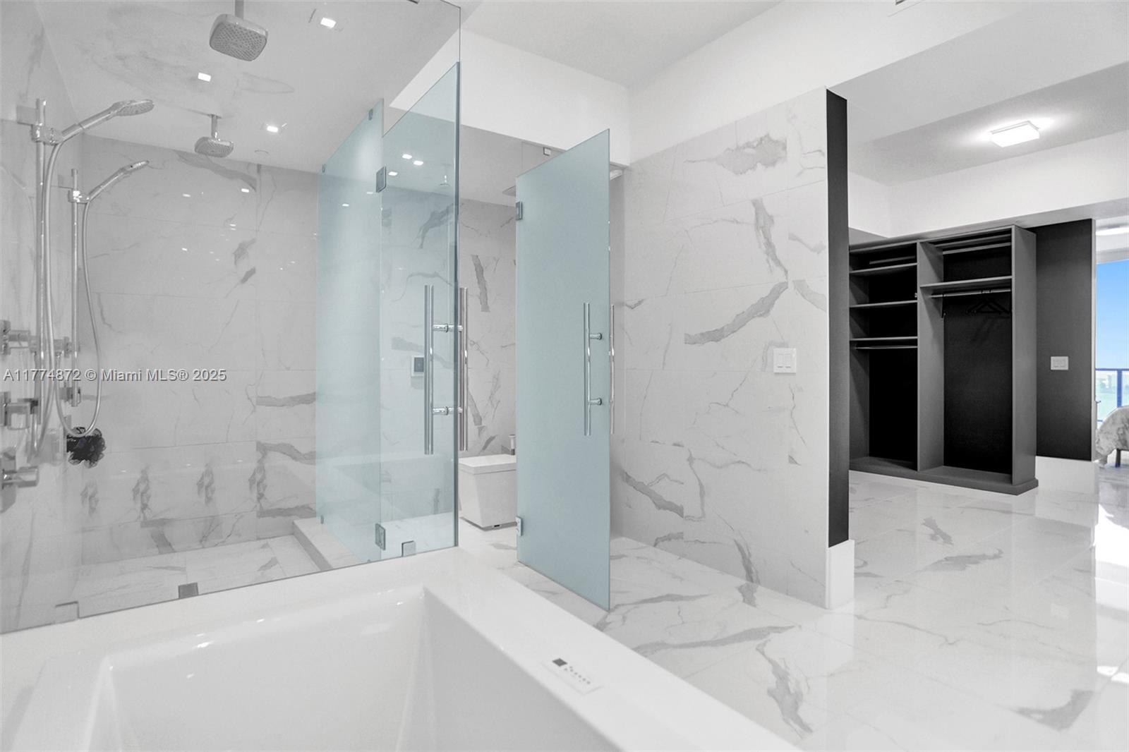 PRIVE CONDO - Residential Lease