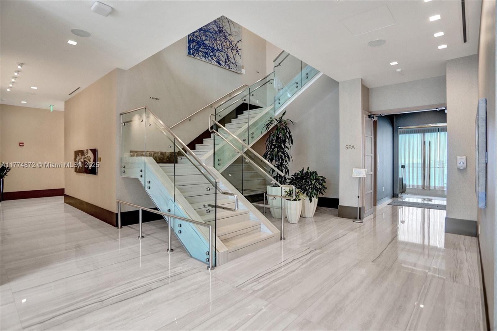 PRIVE CONDO - Residential Lease