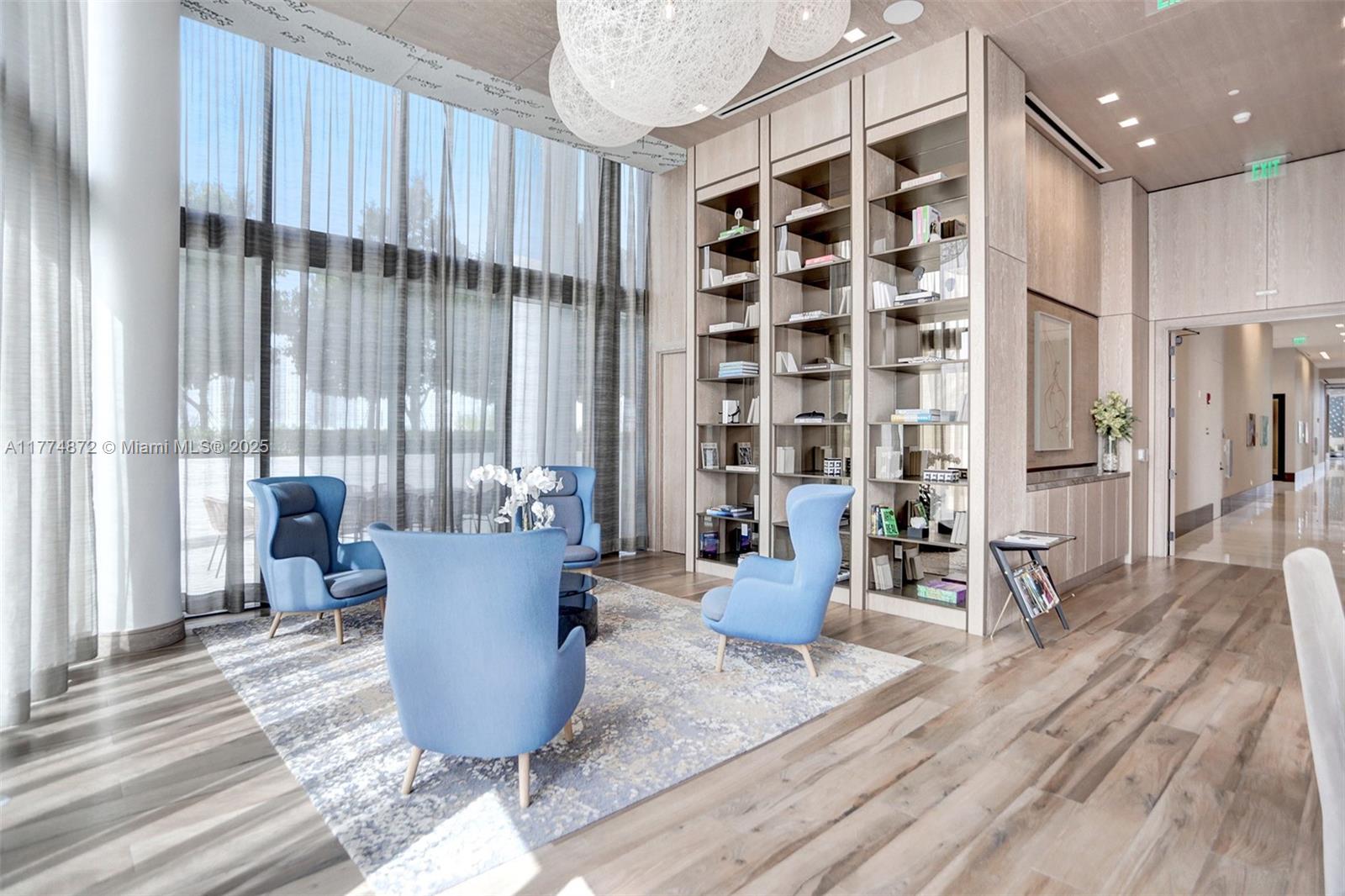 PRIVE CONDO - Residential Lease