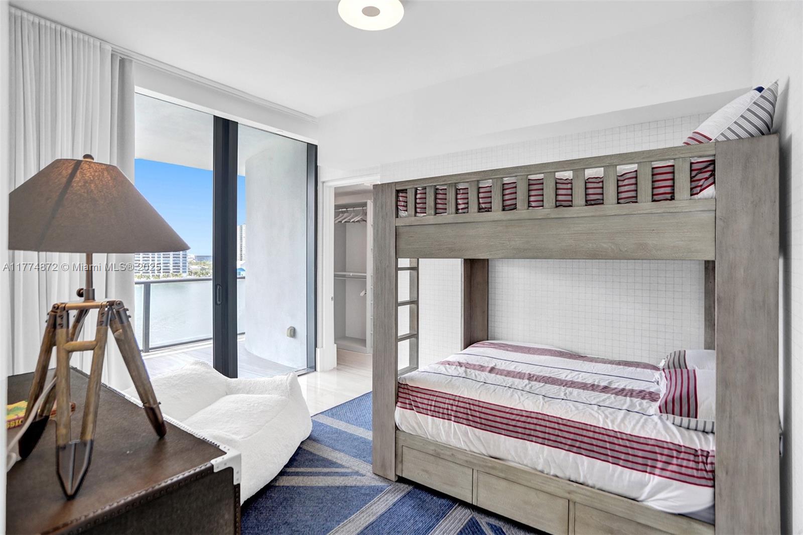PRIVE CONDO - Residential Lease
