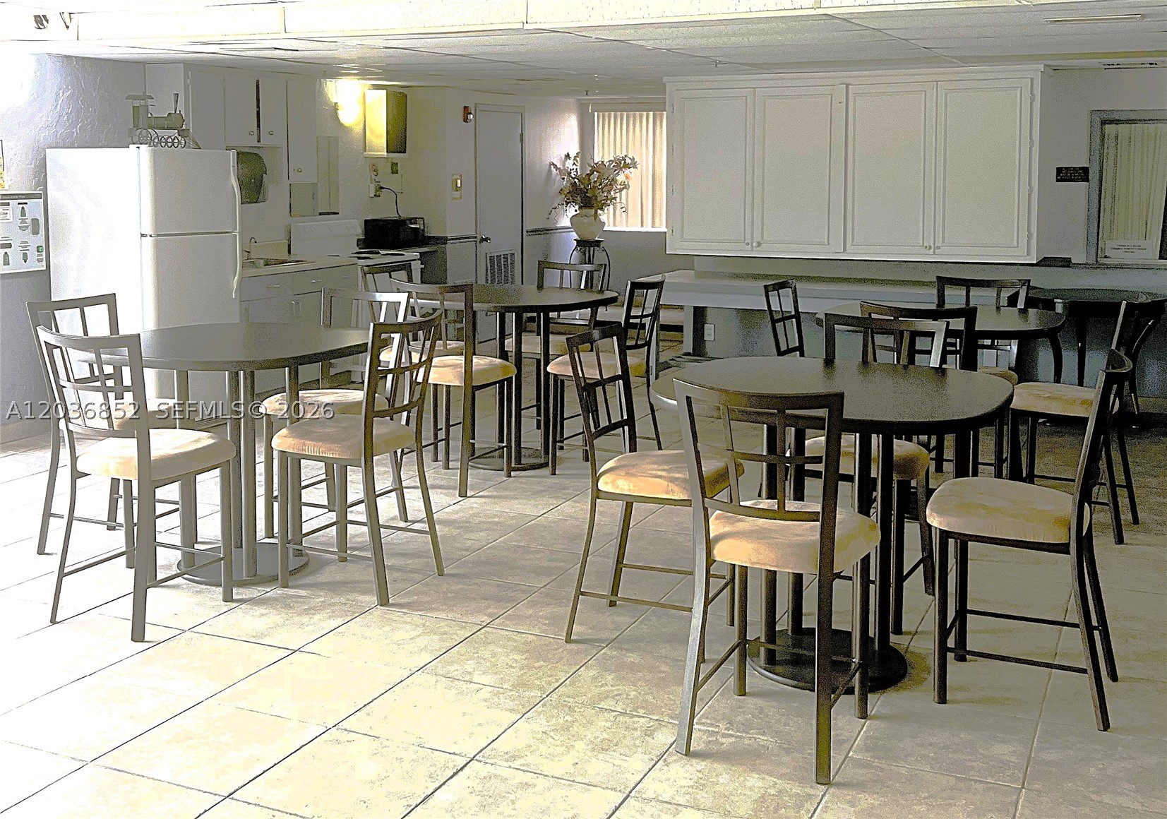 THE ISLES CONDO - Residential Lease