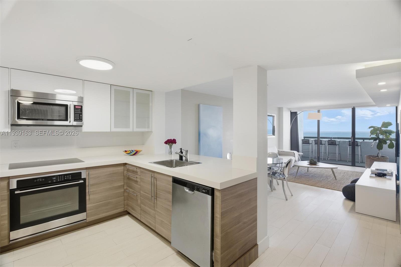 CLUB ATLANTIS CONDO - Residential