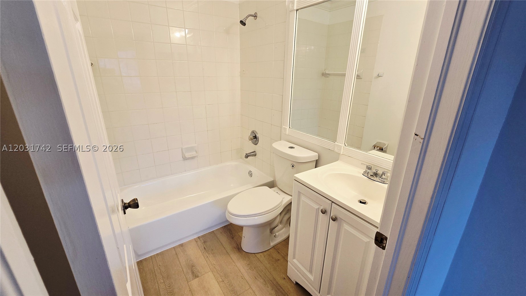 BONITA VILLAS CONDO - Residential Lease