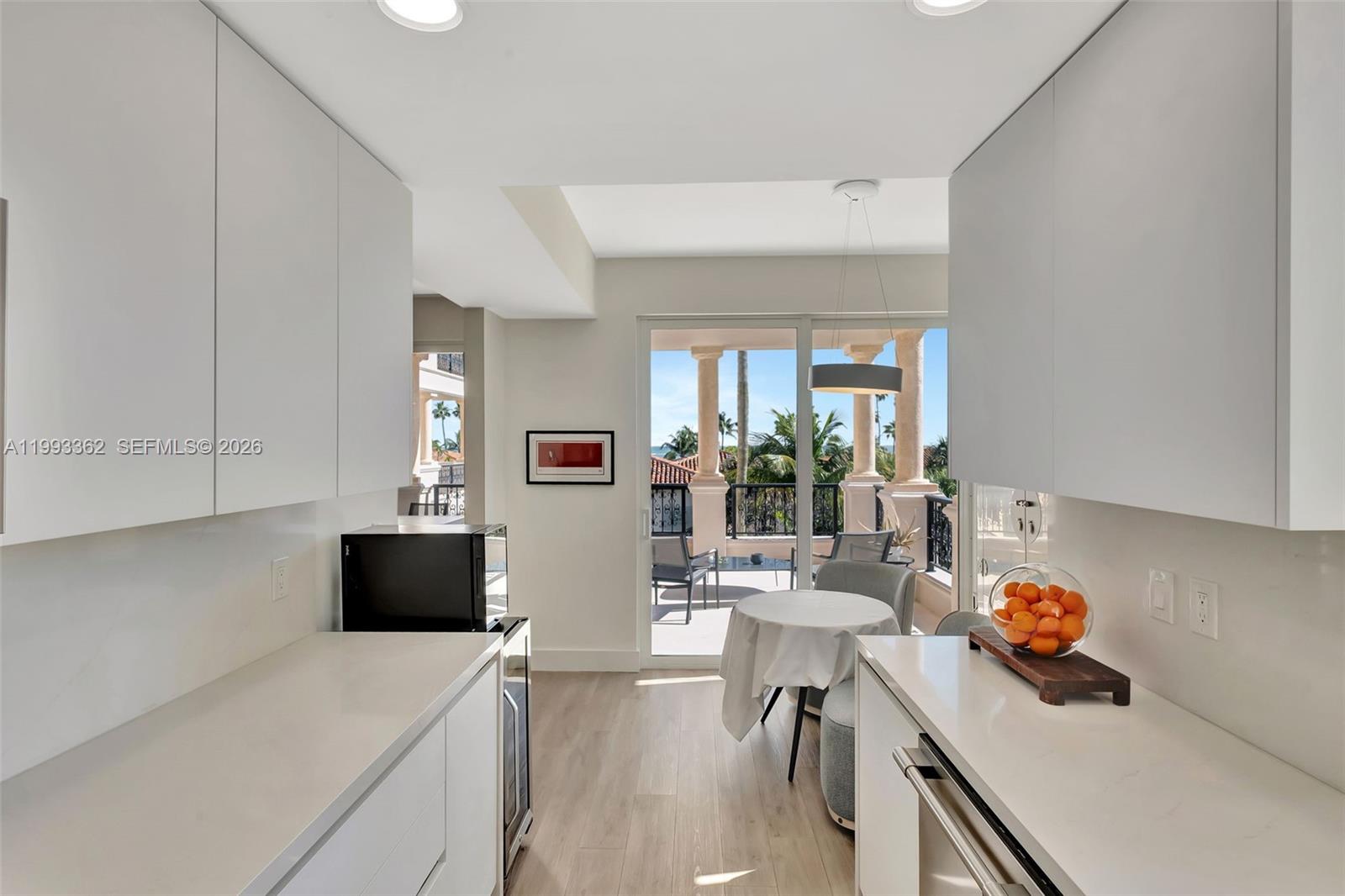SEASIDE CONDO - Residential