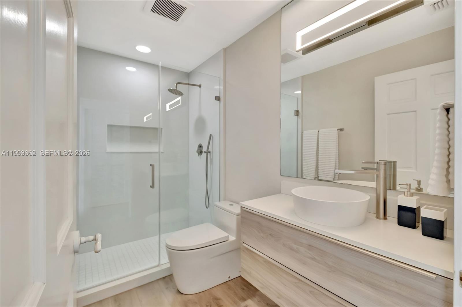 SEASIDE CONDO - Residential