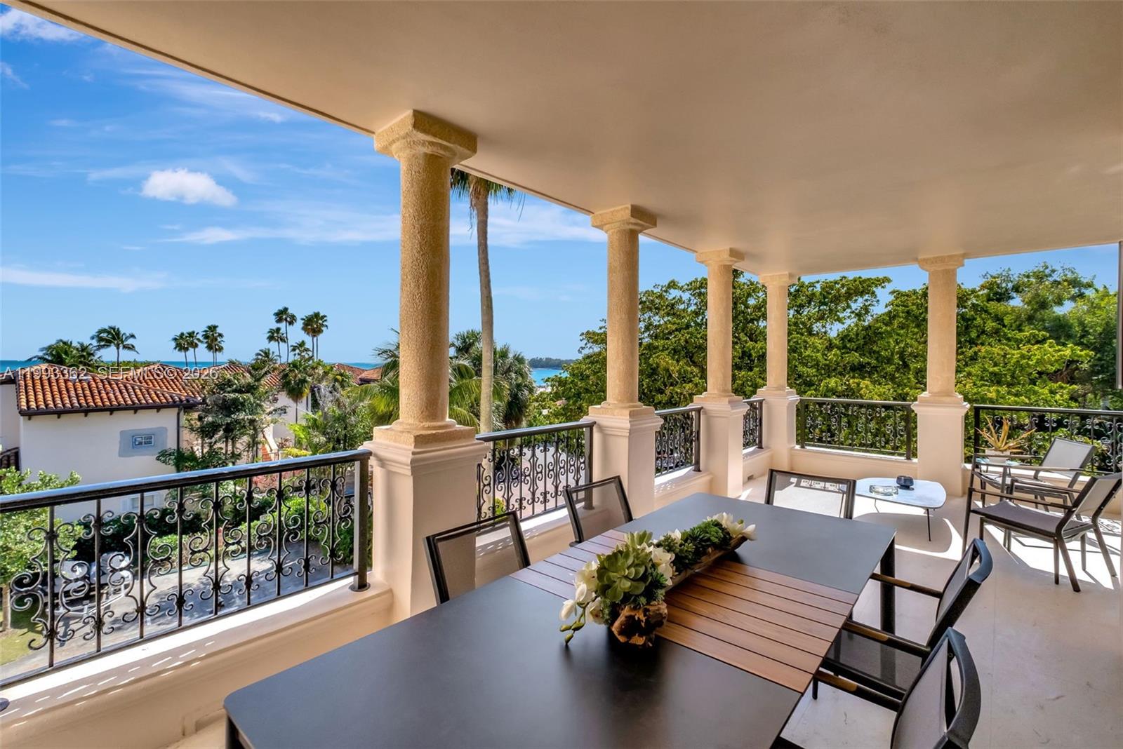 SEASIDE CONDO - Residential