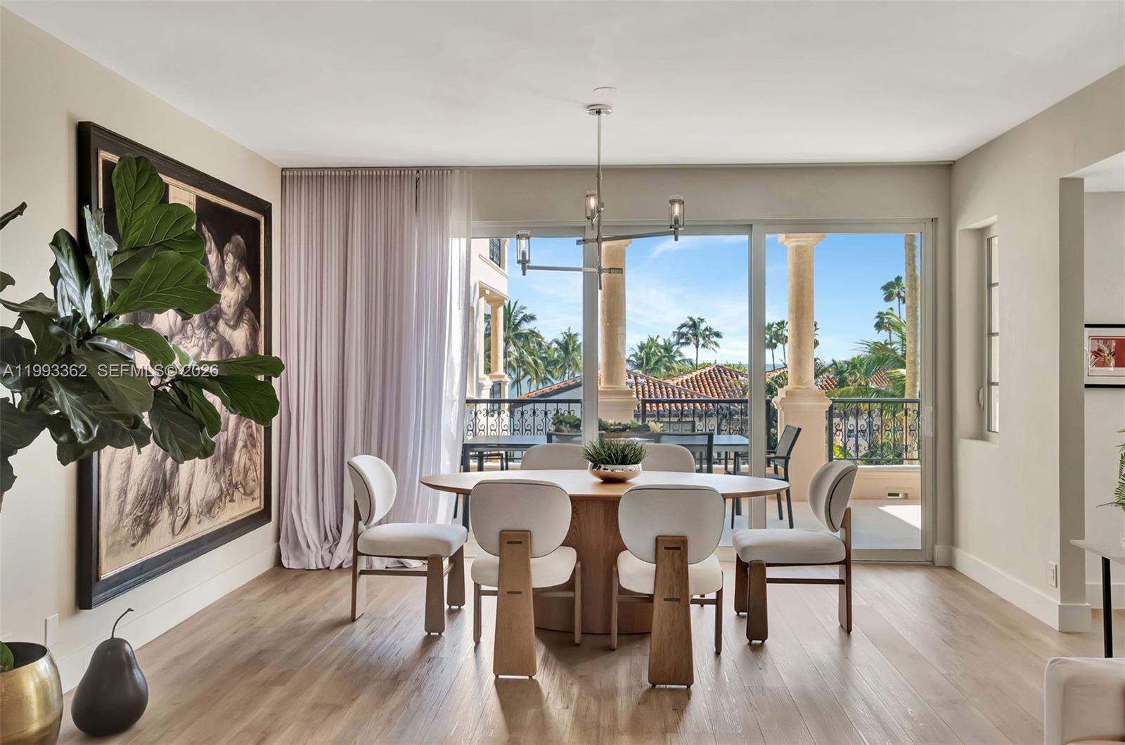 SEASIDE CONDO - Residential