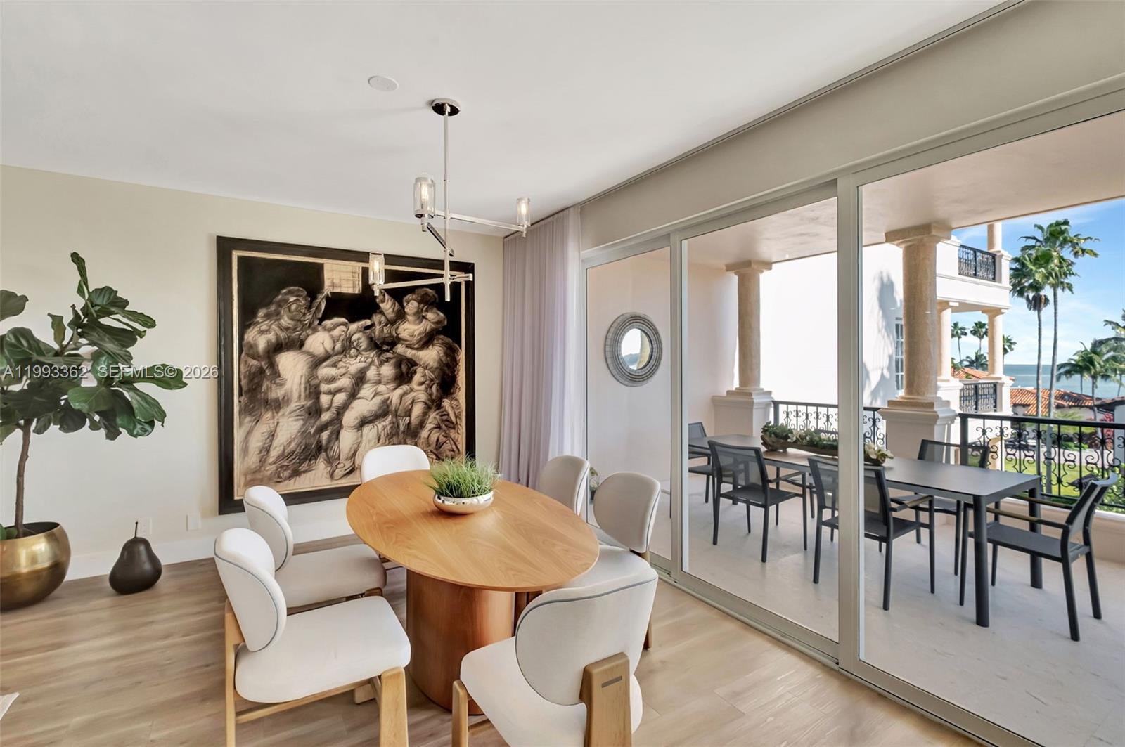 SEASIDE CONDO - Residential
