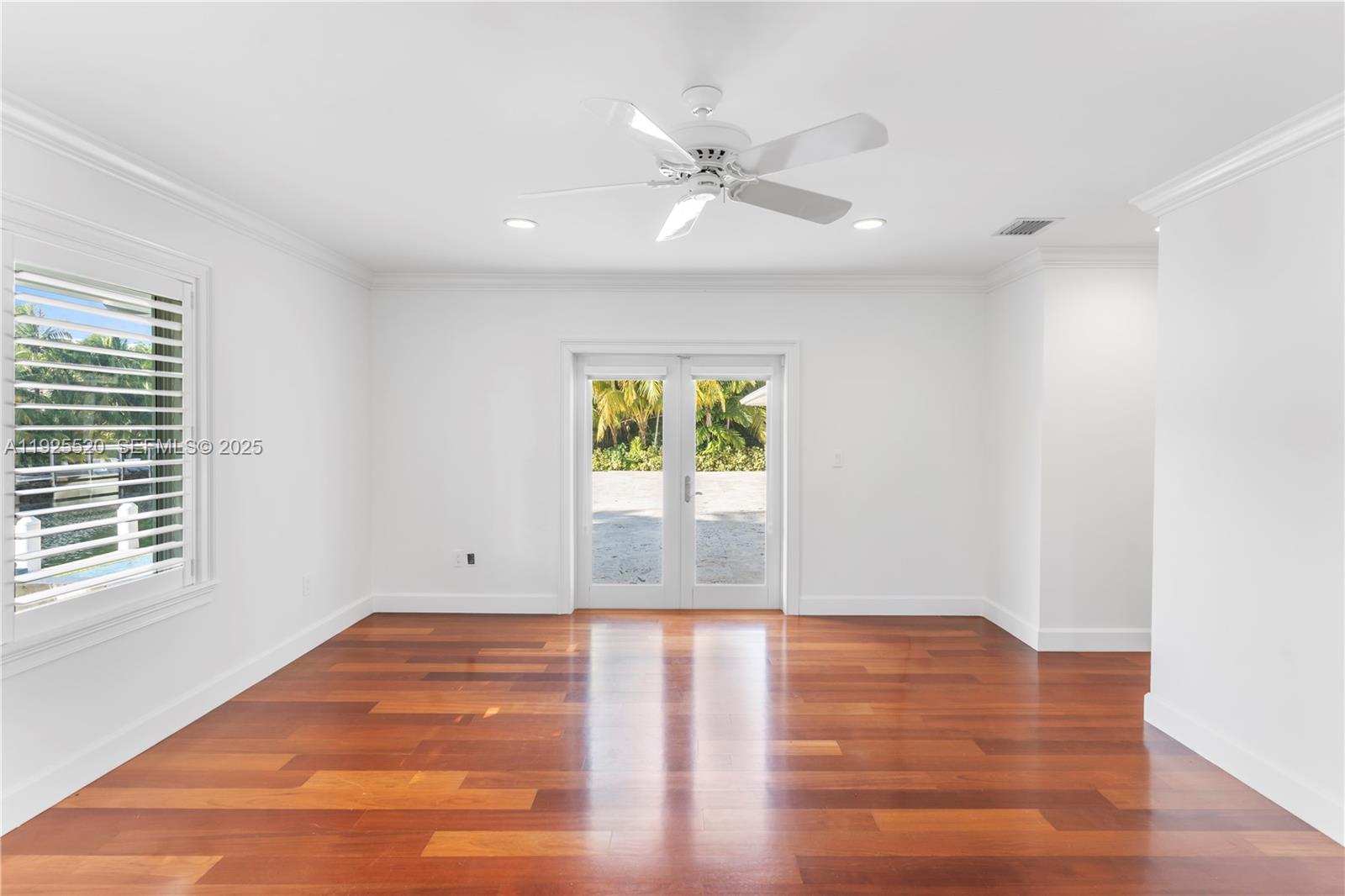 SUNRISE HARBOUR REV PL - Residential