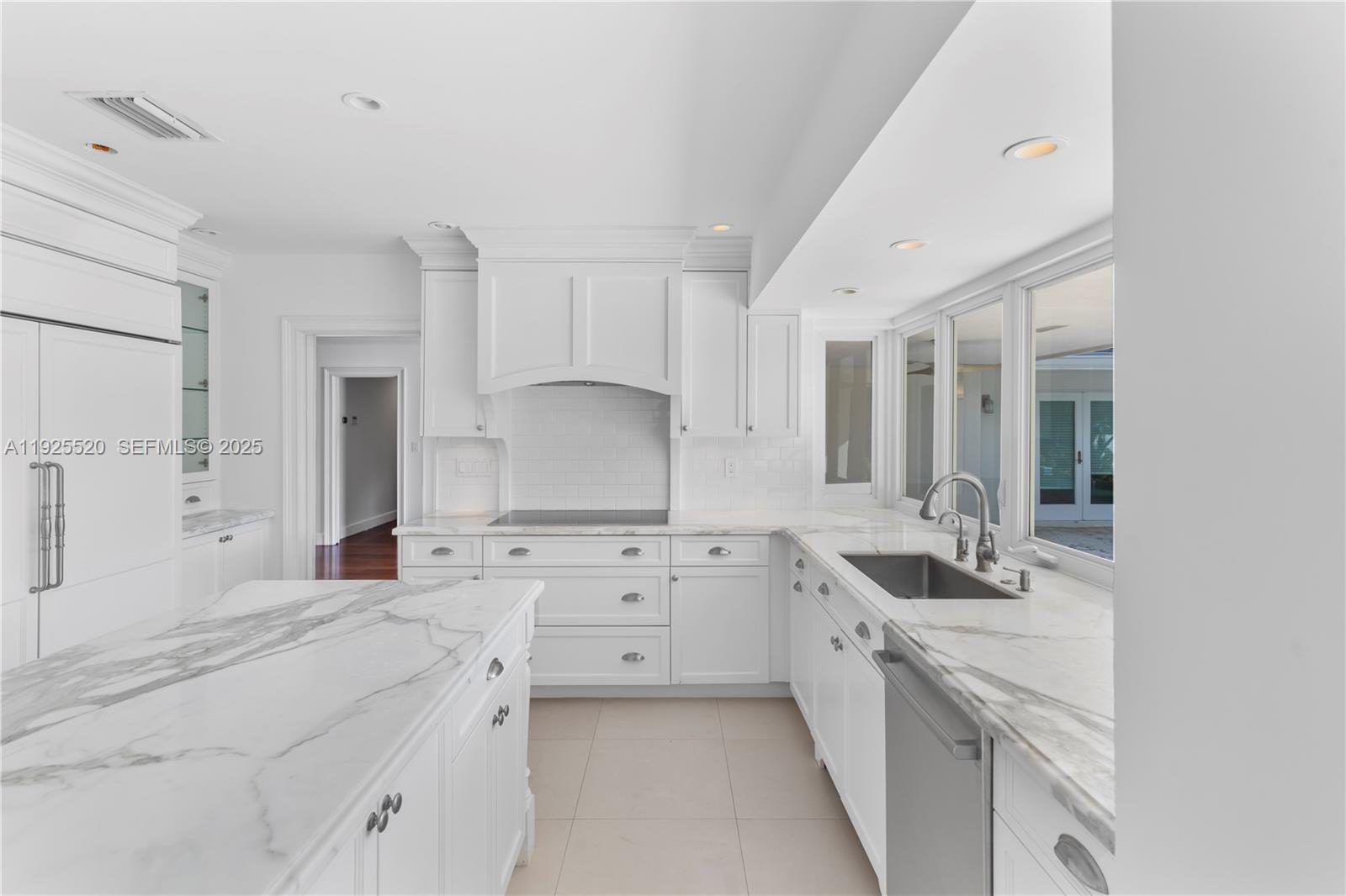 SUNRISE HARBOUR REV PL - Residential
