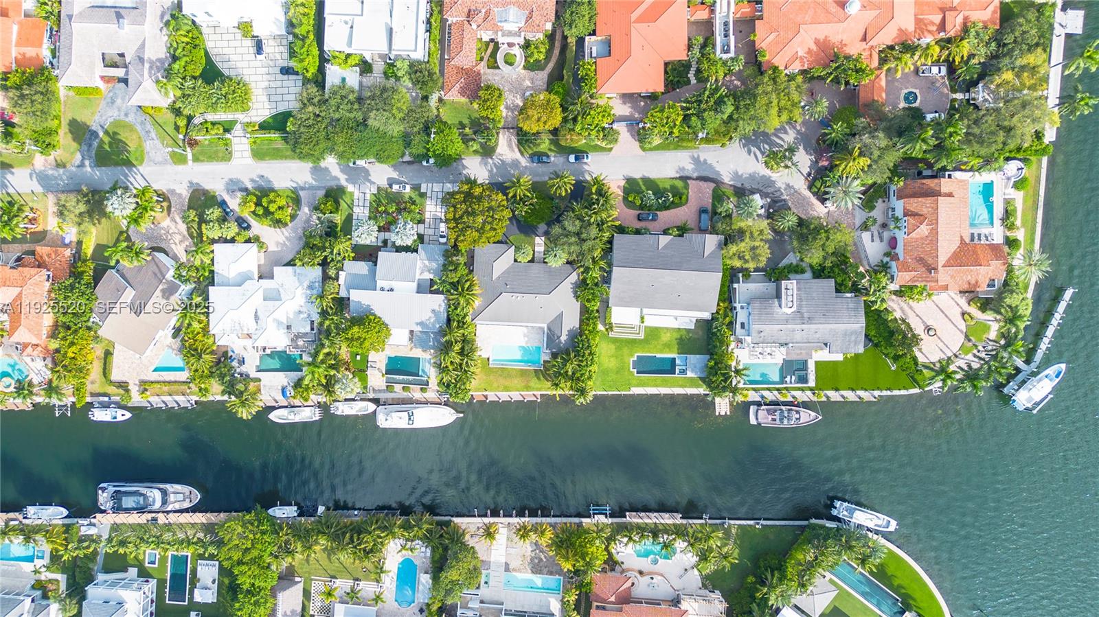 SUNRISE HARBOUR REV PL - Residential