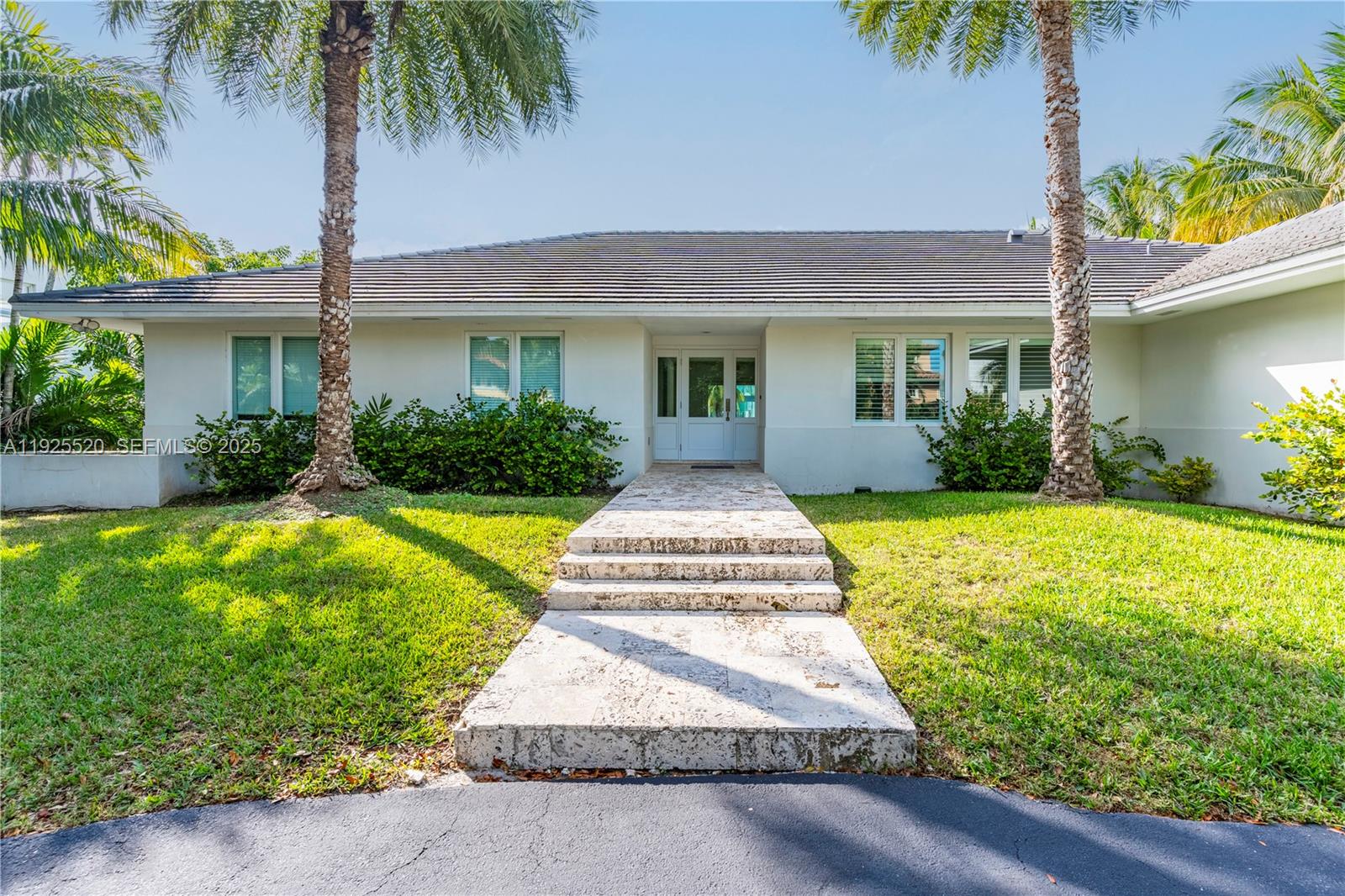 SUNRISE HARBOUR REV PL - Residential