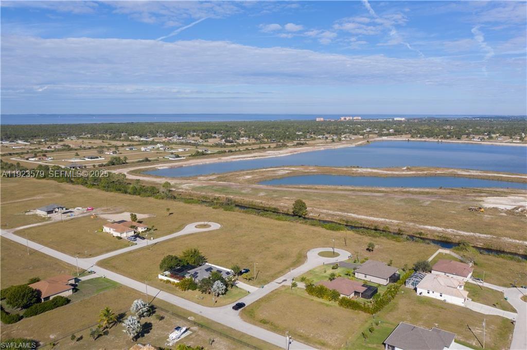 CAPE CORAL - Land