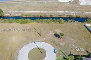 CAPE CORAL - Land