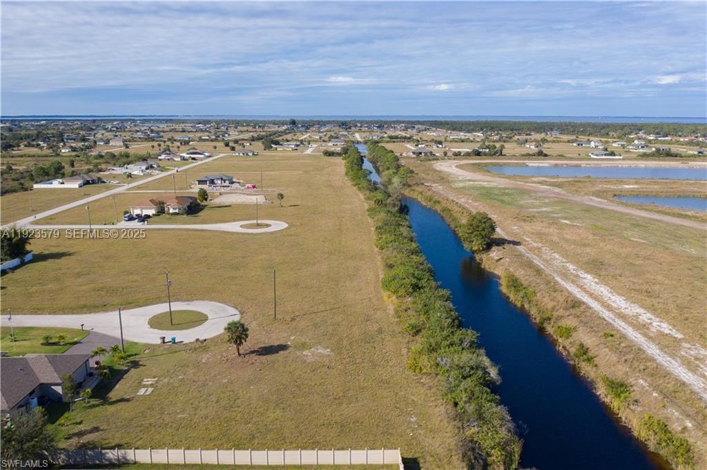 CAPE CORAL - Land