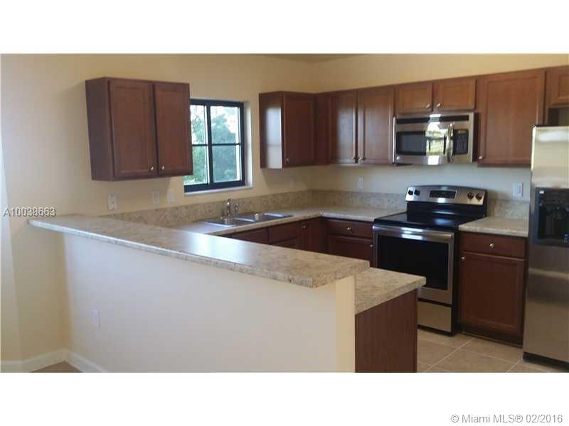 The Courts At Bayshore II - Residential Lease