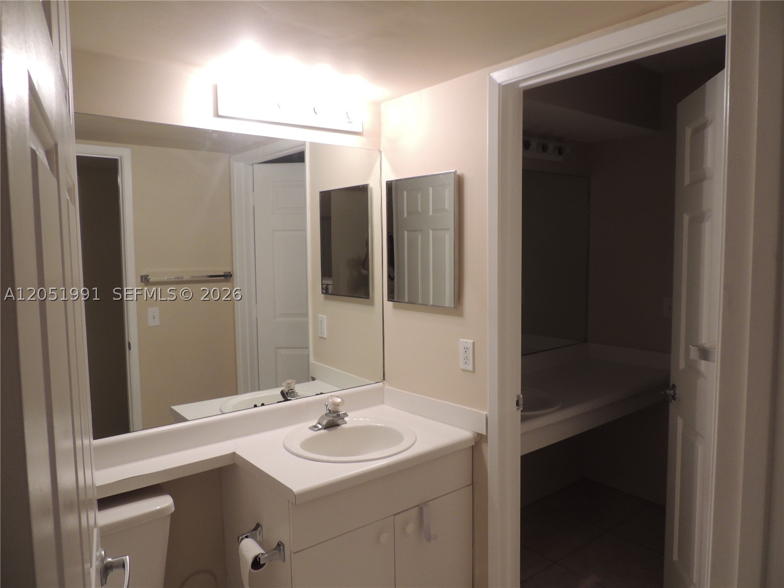 ROYAL GRAND CONDO - Residential