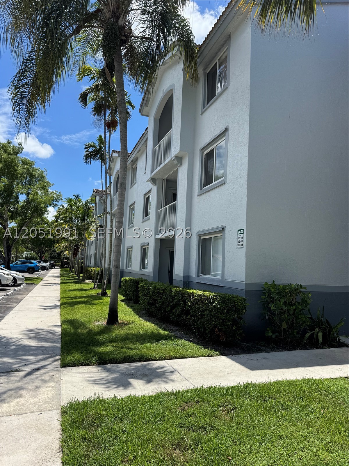 ROYAL GRAND CONDO - Residential