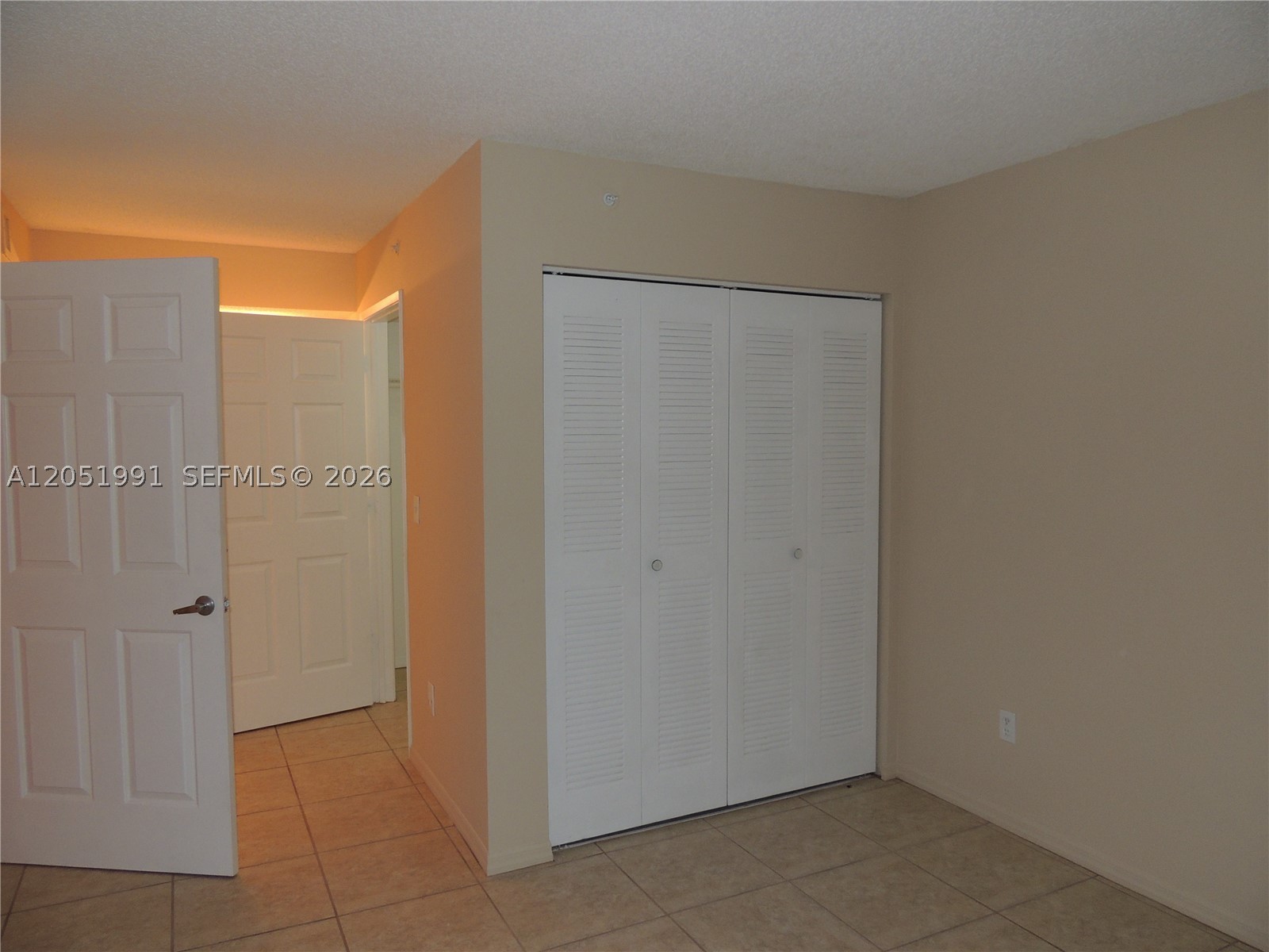 ROYAL GRAND CONDO - Residential